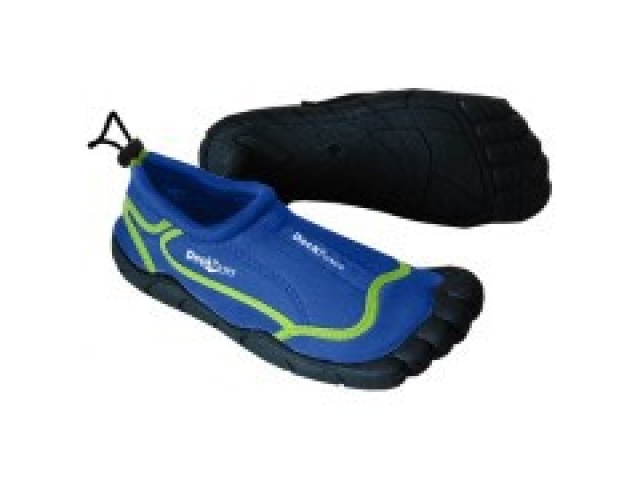 Youth Footloose Watershoes size 5