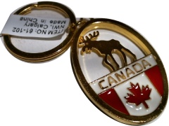 CANADA GOLD OVAL KEYCHAIN W/MOOSE