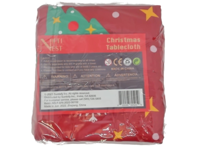 Christmas Tablecloth 57 x 104\